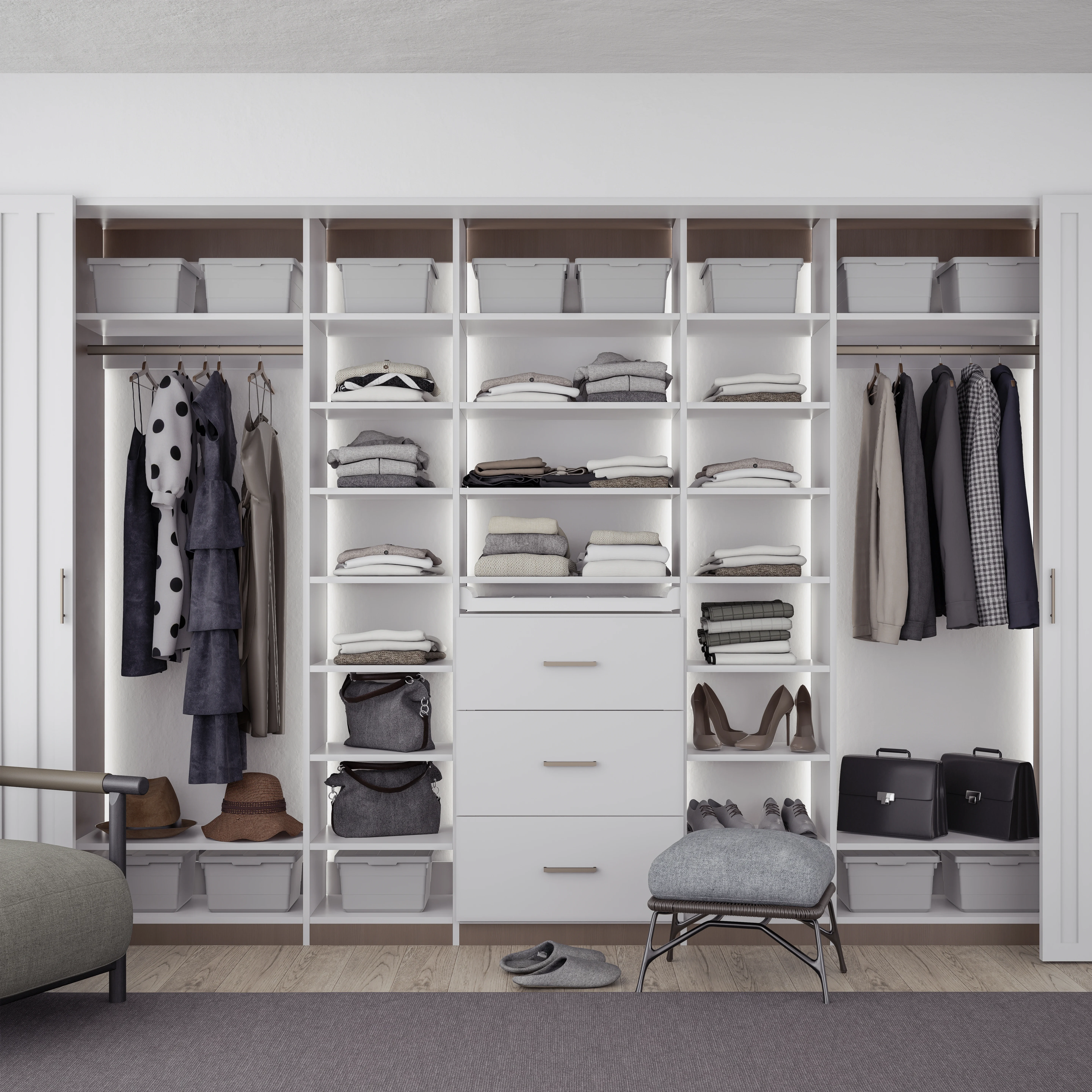 CUSTOM REACH-IN CLOSET